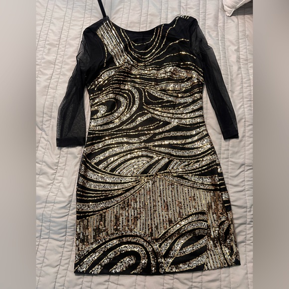 Black long sleeve sequin dress - Picture 2 of 4